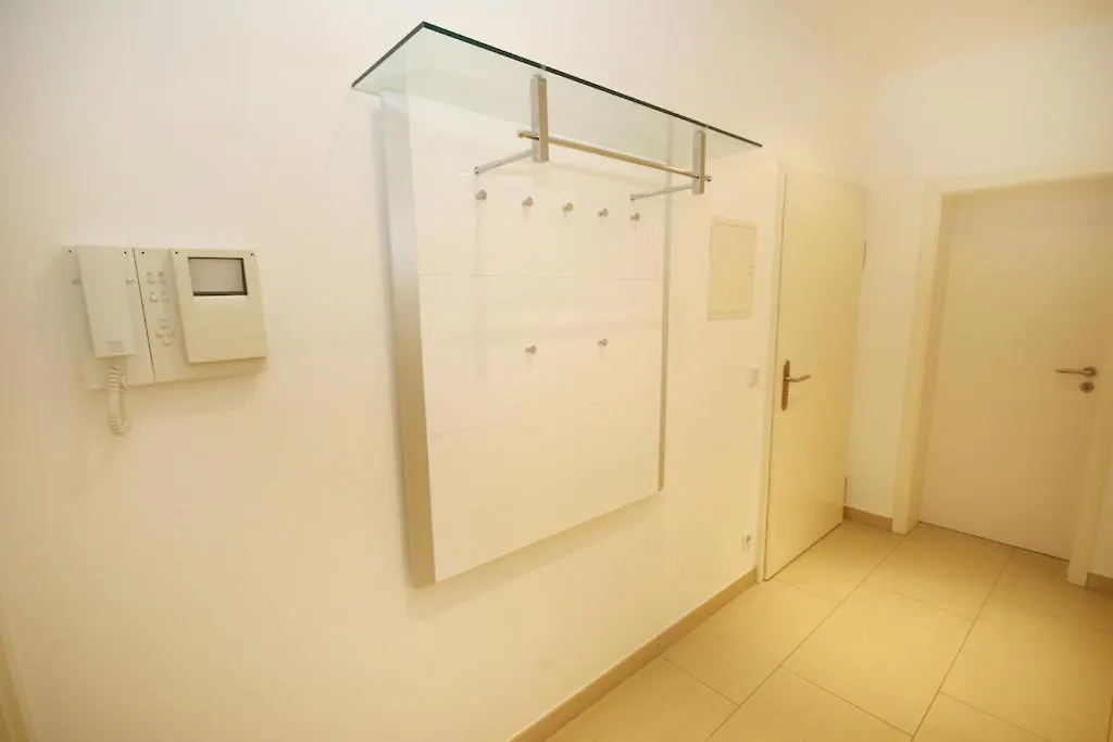 Moebliertes Apartment Im Herzen Von Duesseldorf