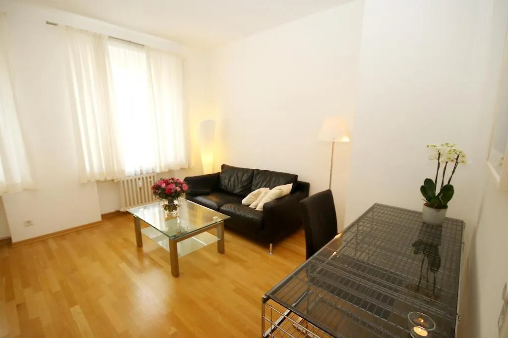 Moebliertes Apartment Im Herzen Von Duesseldorf  Dusseldorf